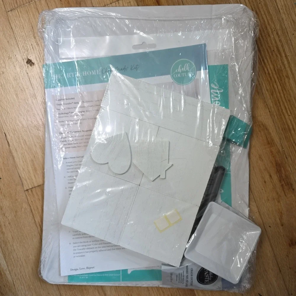 Retired WELCOME Chalk Couture Heart And Home Reusable Stencil Kit DIY